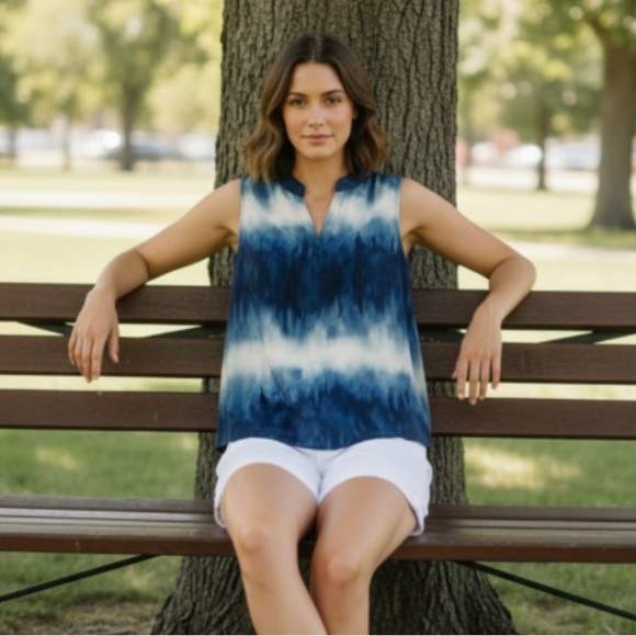 Chicos Blue and White Sleeveless Top Size 1/Medium - Picture 3 of 8